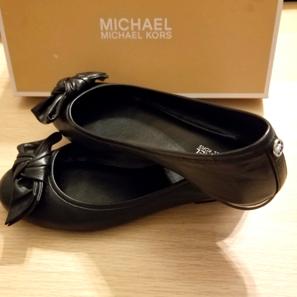 Michael Kors Shoes - Size 5